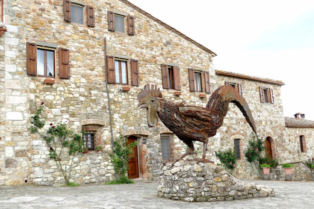 1000139 Black Rooster of Chiati at Rocca della Macie