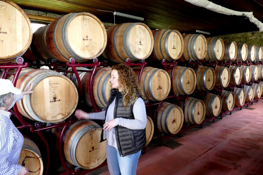 1000165 High-end French oak barrels aging fine wine