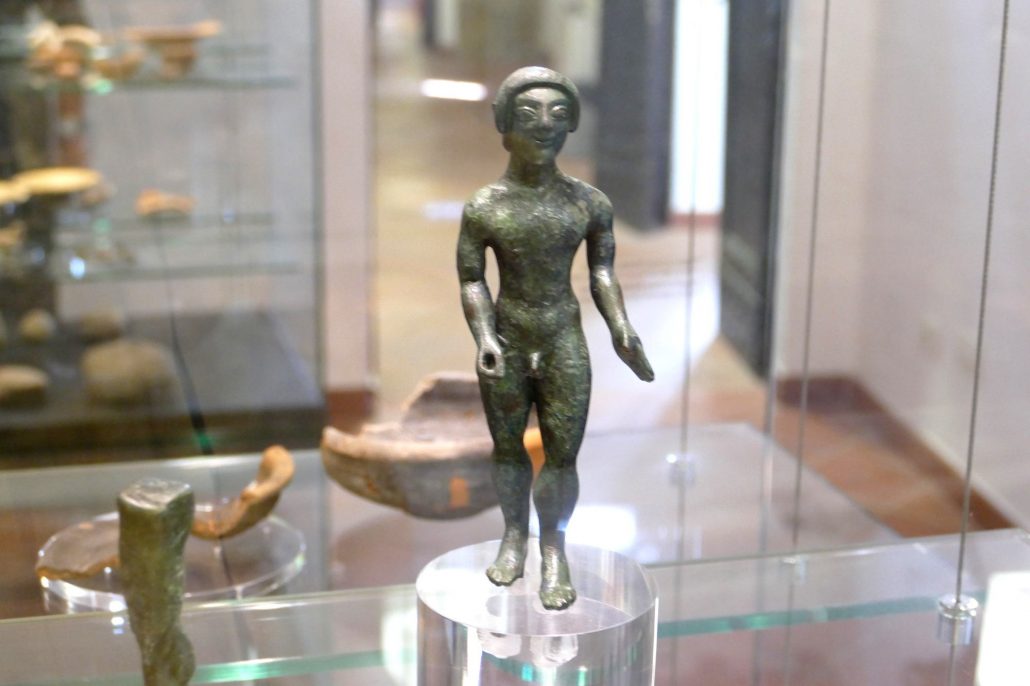 1000299 Etruscan bronze figurine, about 15 cm tall