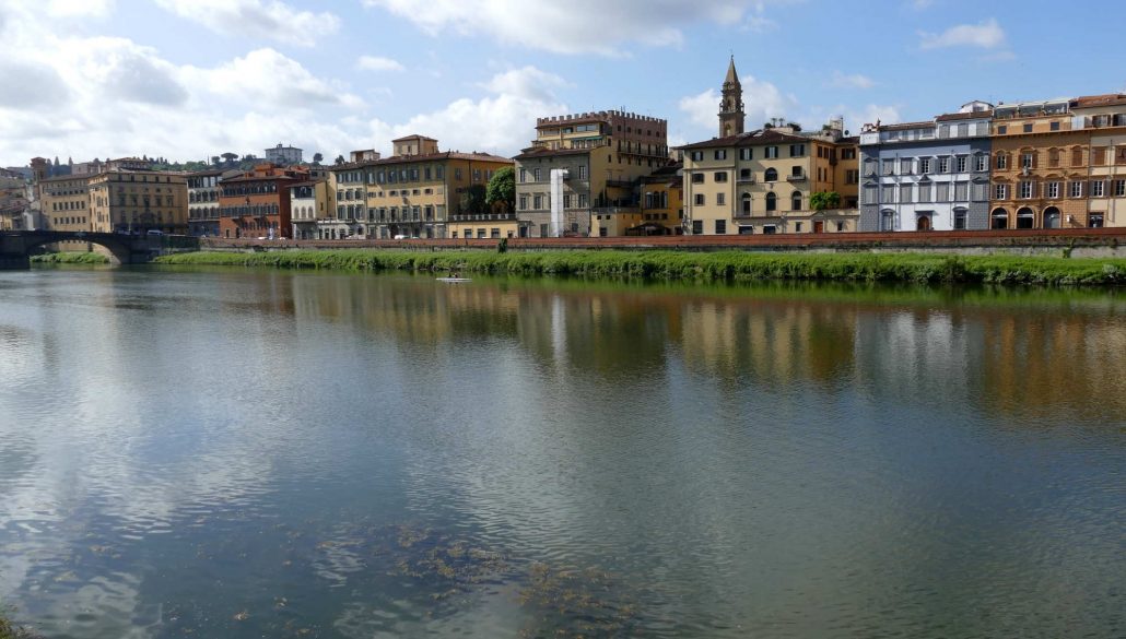1000581 The River Arno in Florence