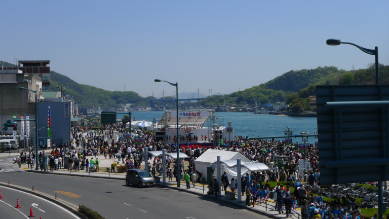 On The Road - Robert Sneddon - "Japan's Home Town", Onomichi 1