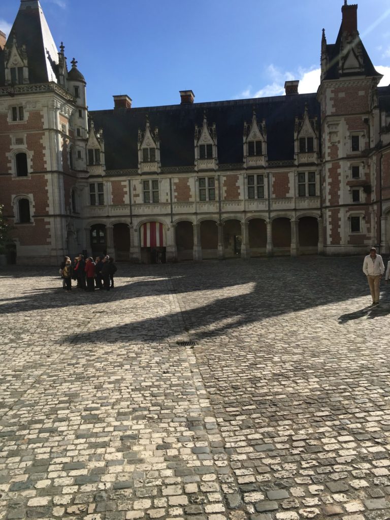 On The Road - Auntie Anne - Chateau de Blois 4