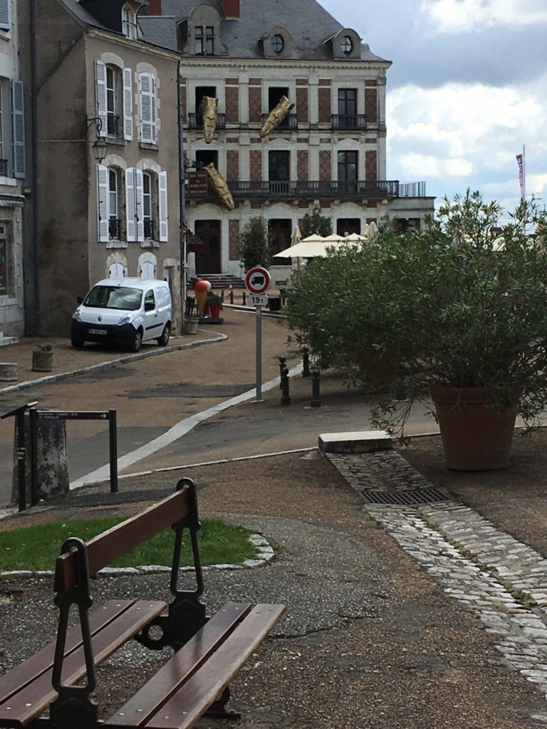 On The Road - Auntie Anne - Chateau de Blois