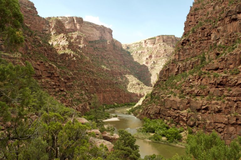 On The Road - TheOtherHank - The Green River in DInosaur National Monument 4