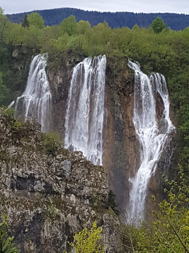On The Road - lashonharangue - Election Respite, Croatian Cascades and Waterfalls Edition 15