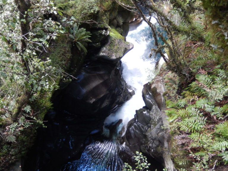 On The Road - Elma - Waterfalls From Two More Continents 4