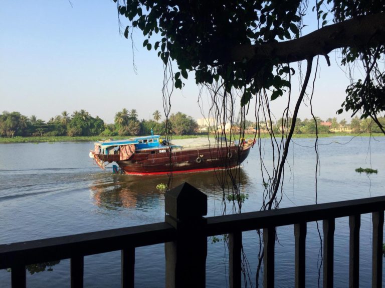 On The Road - UncleEbeneezer - Southeast Asia Valentines (Part 1): An Lam, Saigon River 3