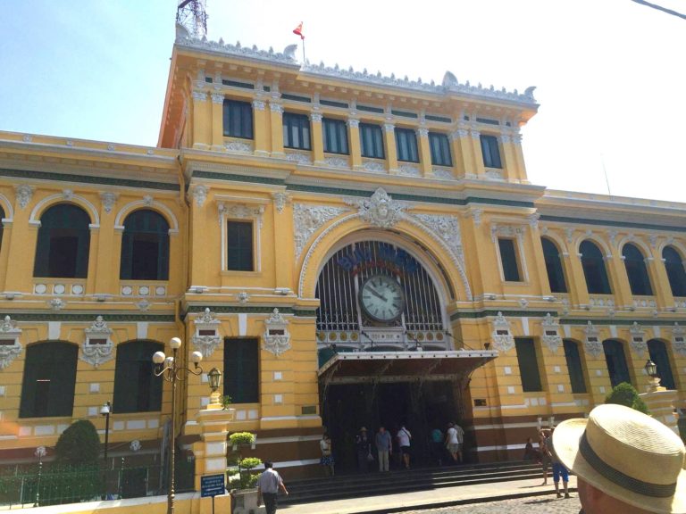 On The Road - UncleEbeneezer - SE Asia Valentines (Part 3): Notre Dame/Saigon Post Office 6