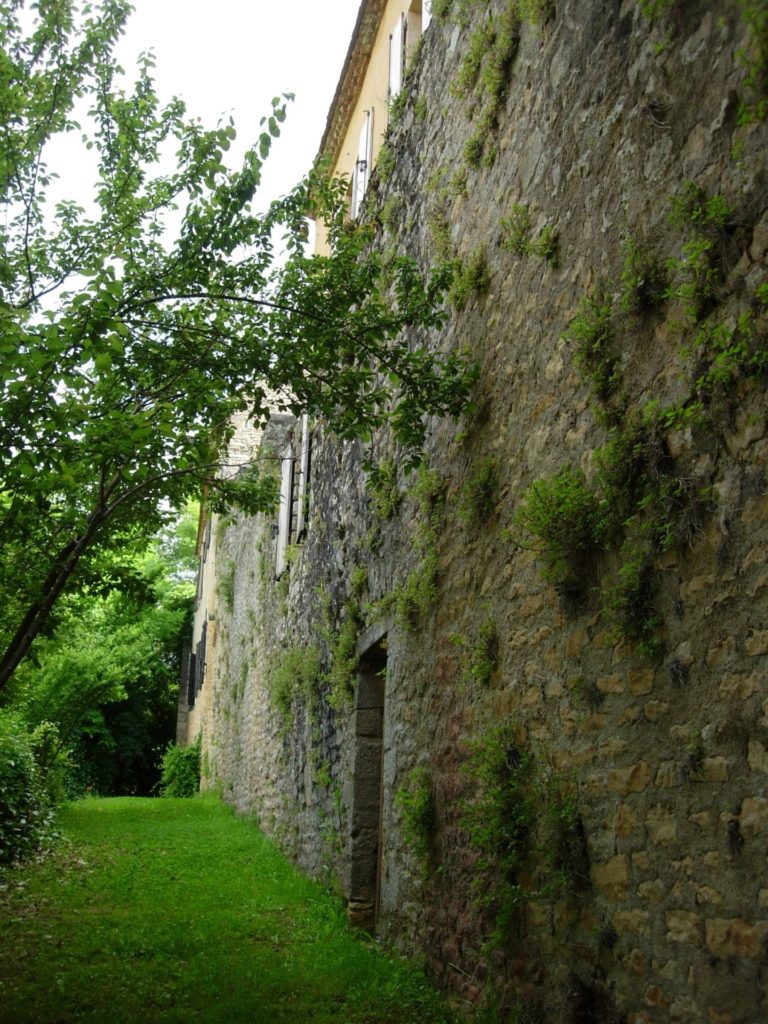 On The Road - way2blue - Limeuil, France In June 2