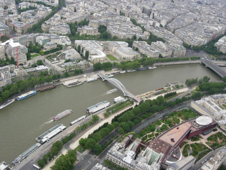 On The Road - way2blue - PARIS IN JUNE 1