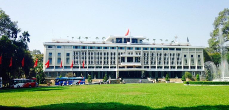 On The Road - UncleEbeneezer - SE Asia Valentines (Part 4): Reunification Palace 9
