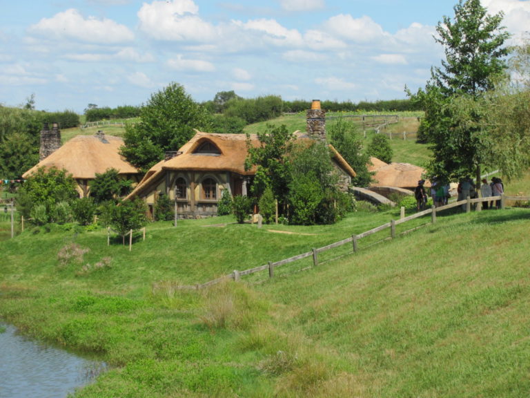 On The Road - El-Man - Hobbiton 1