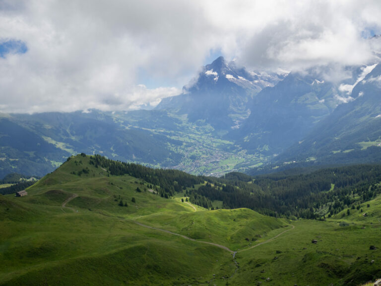 - On The Road – BigJimSlade – Hiking in the Alps, Chamonix and Grindelwald 2022, Männlichen - Wengen, part 1 5