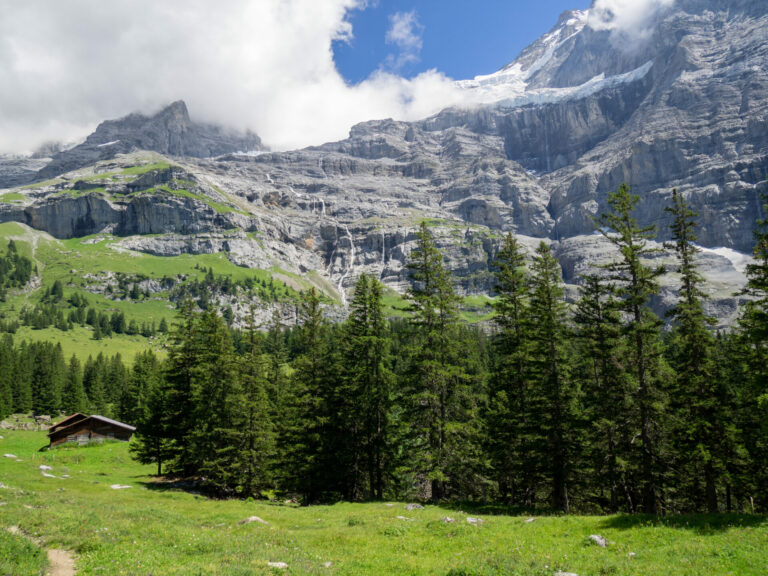 On The Road - BigJimSlade – Hiking in the Alps, Chamonix and Grindelwald 2022, Männlichen - Wengen, part 2 3