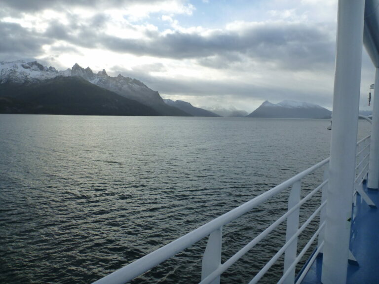 On The Road - way2blue - GLACIER ALLEY, CHILE 1/2 4