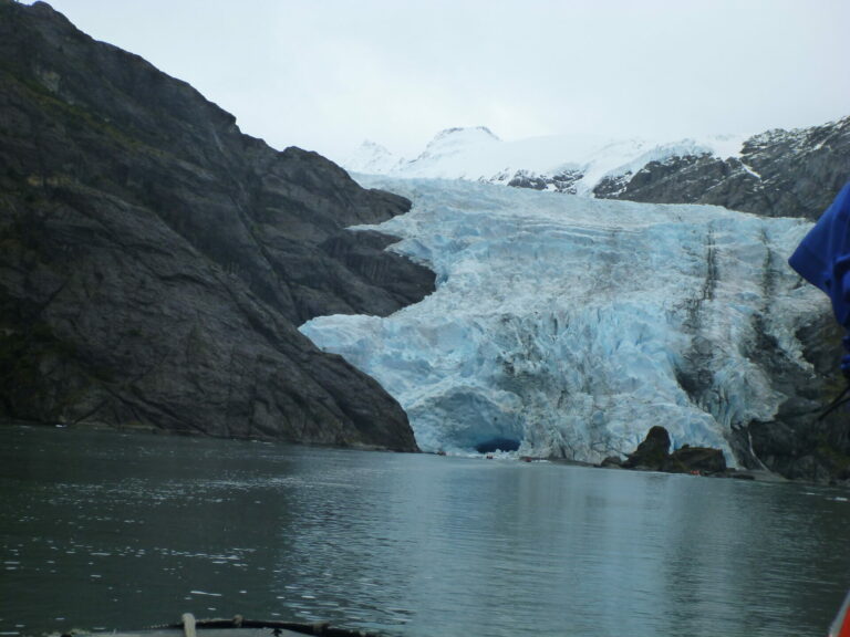 On The Road - way2blue - GLACIER ALLEY, CHILE 1/2 1