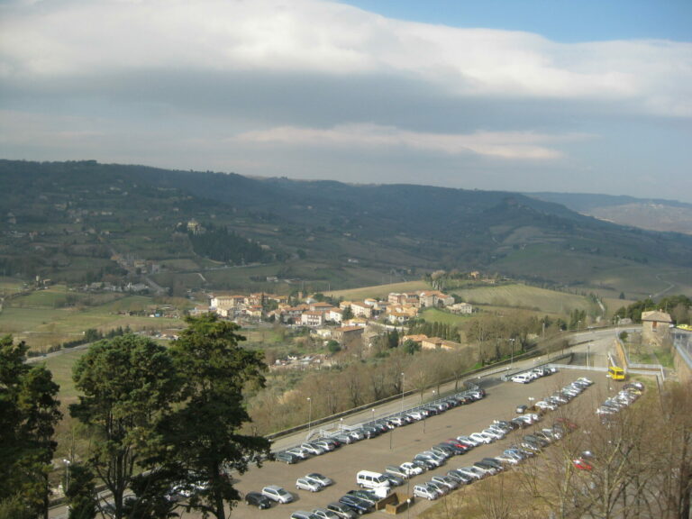 On The Road - Elma - A day trip from Rome was to Orvieto 6