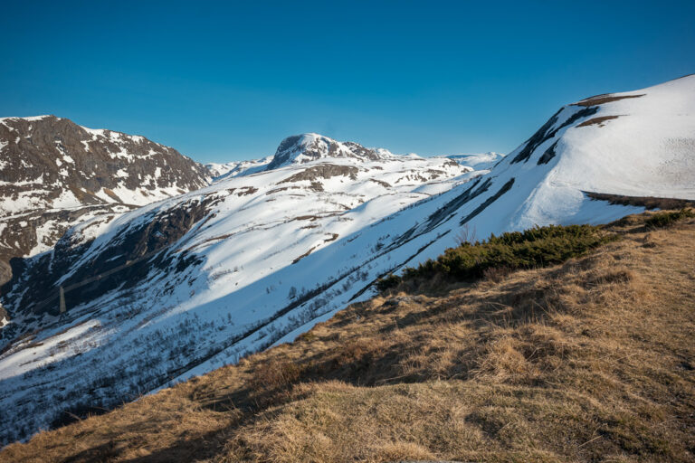 On The Road - tomtofa - Norway 2023 part 2 - Mountains 7