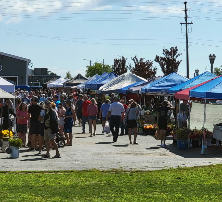 On The Road - Elma - Farmers Market 9