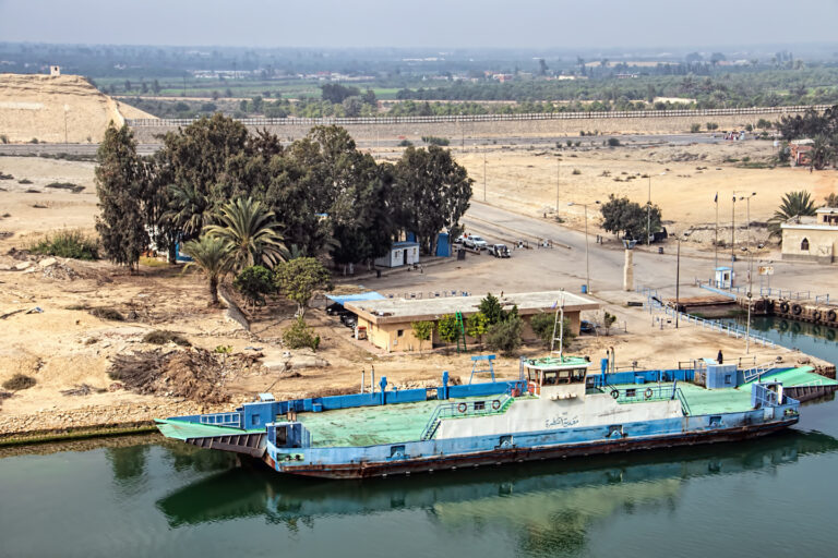 On The Road - arrieve - The Suez Canal, part 2 6