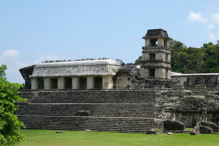 On The Road - lashonharangue - Mayan Ruins and the Sacred Monkey River [1 of 4] 9