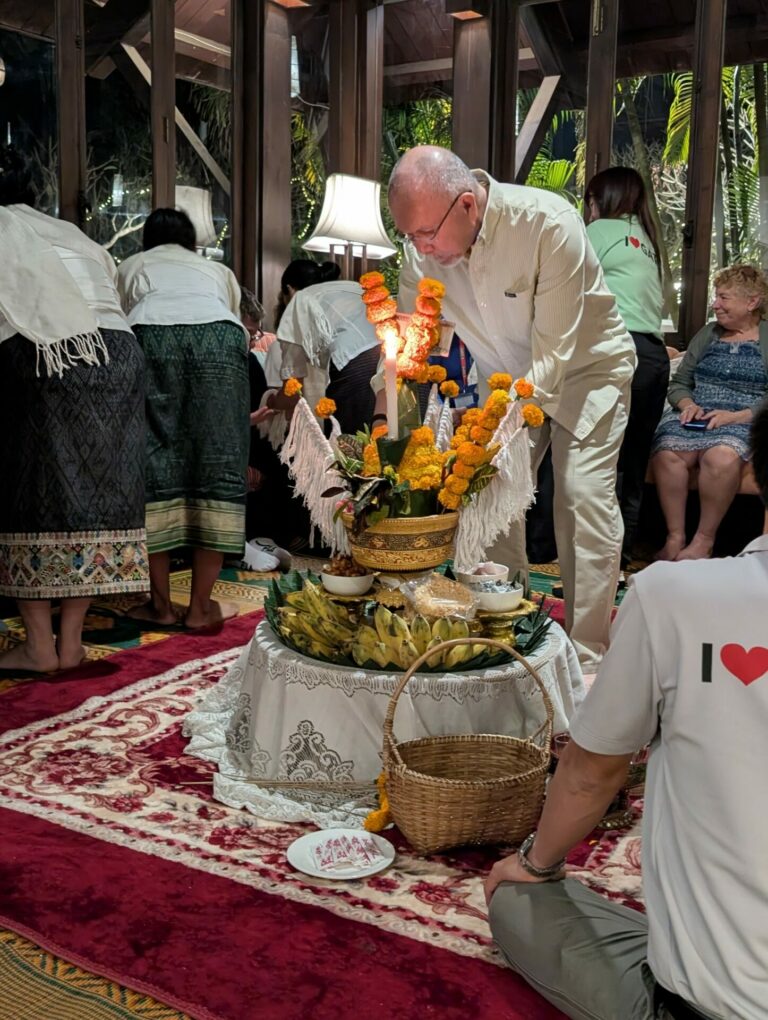 On The Road - Auntie Anne - Southeast Asia - Laos and Buddhism 5
