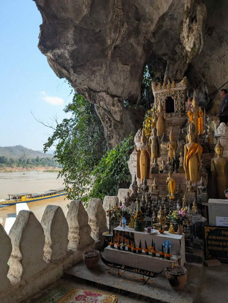 On The Road - Auntie Anne - Southeast Asia - Laos and Buddhism 6