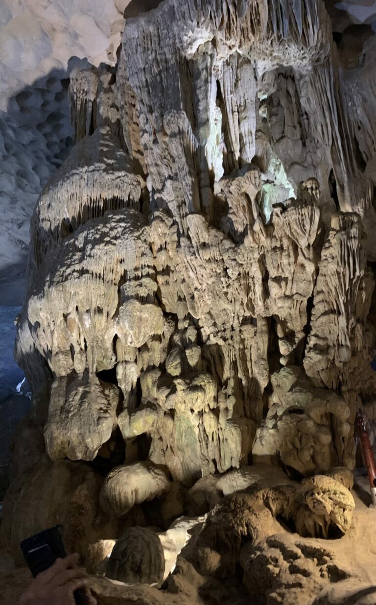 On The Road - Auntie Anne - Southeast Asia - Vietnam - Halong Bay