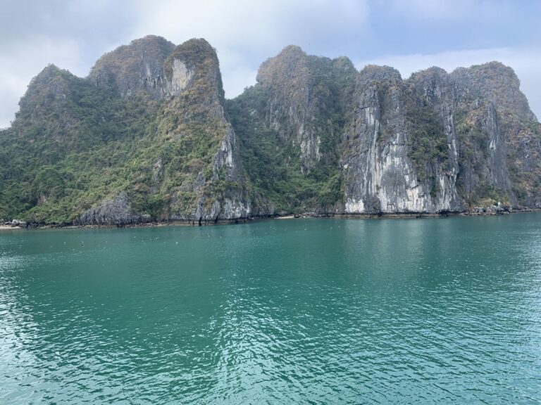 On The Road - Auntie Anne - Southeast Asia - Vietnam - Halong Bay 5