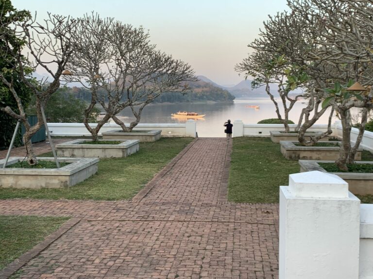 On The Road - Auntie Anne - Southeast Asia - Laos - The Mekong River 8