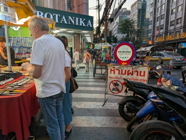 On The Road - Auntie Anne - Southeast Asia - Thailand 2