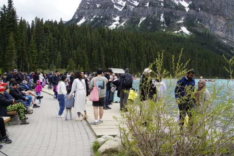 On The Road - frosty - 2024 National Park Road Trip - Canada (2/3) Lake Louise and Moraine Lake 5