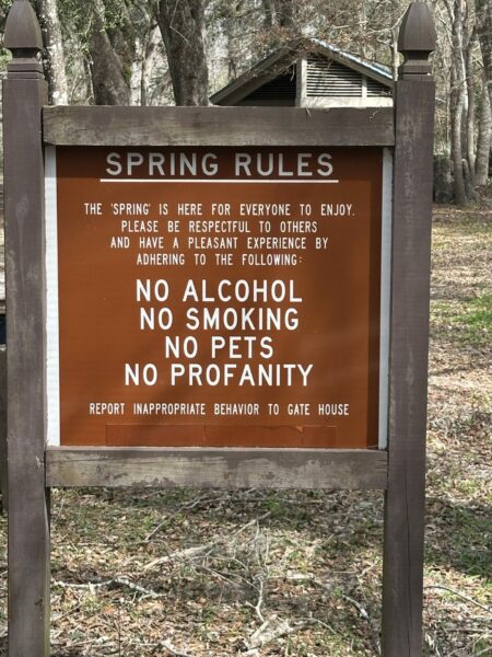 Spring rules sign that forbids alcohol, pets, smoking and profanity