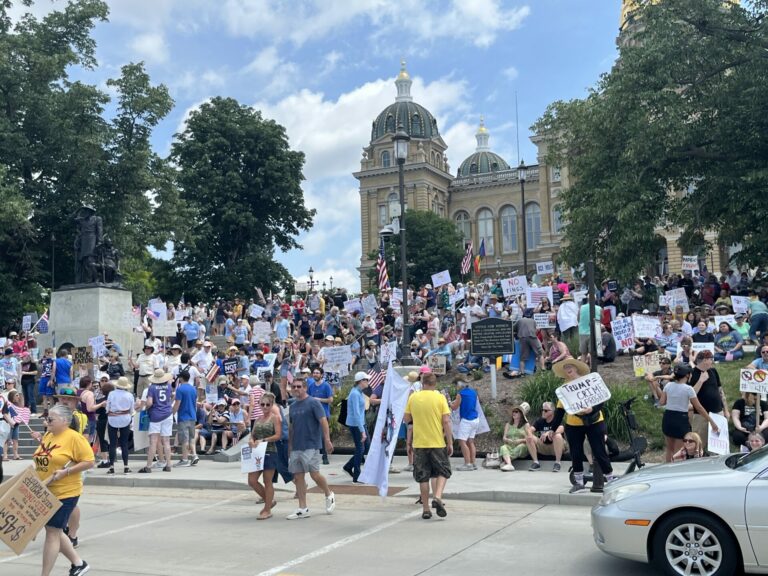 On The Road - Sandyz - No Kings state capitol Des Moines Iowa