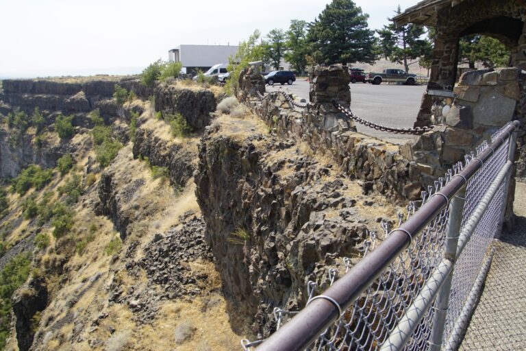 On The Road - frosty - 2024 National Park Road Trip - Washington (9/9) Channeled Scablands 6